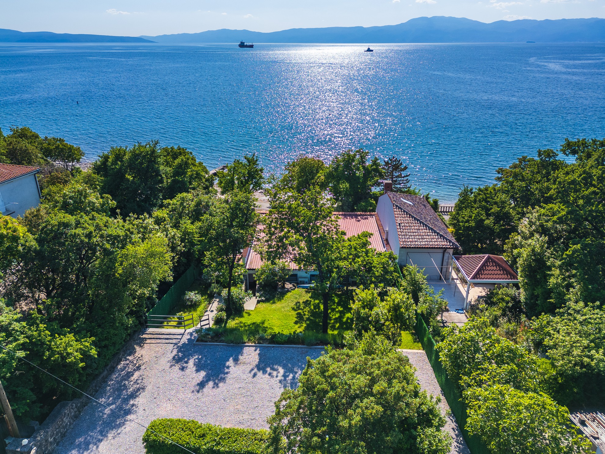 Incantevole casa vacanze con carattere, prima fila sul mare, Kraljevica