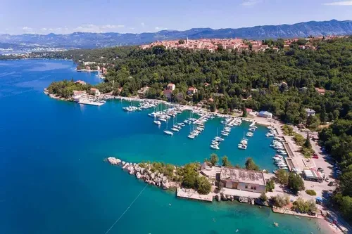 Omišalj, a historic hilltop town – Sol Tours